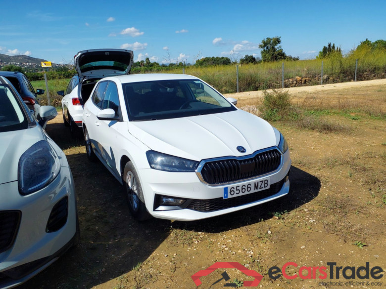 SKODA Fabia Fabia Selection 1.0 TSI 85kW (115CV) DSG 7 vel. Automático (Winterpack) #1