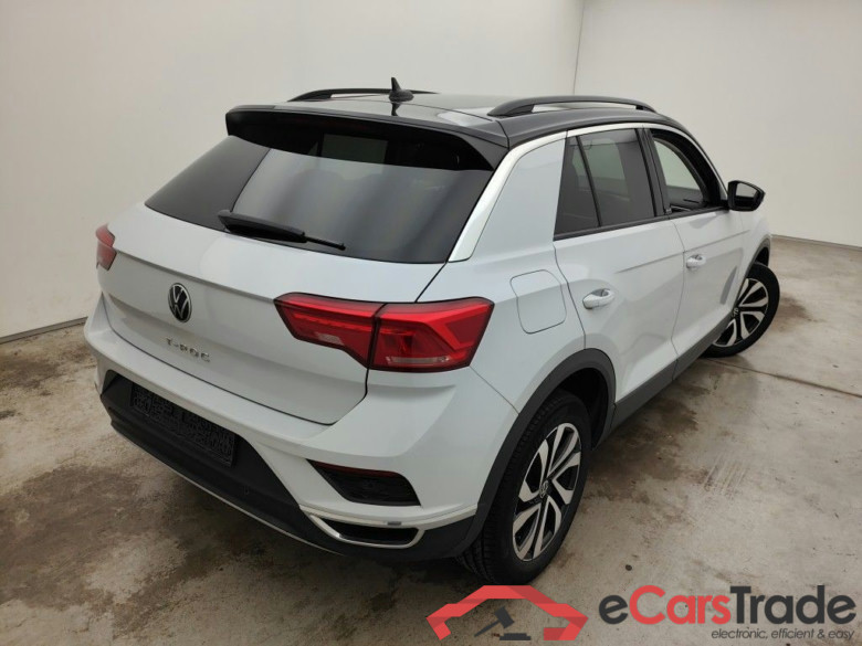 Volkswagen T-Roc 2.0 TDI Active DSG 5d #2