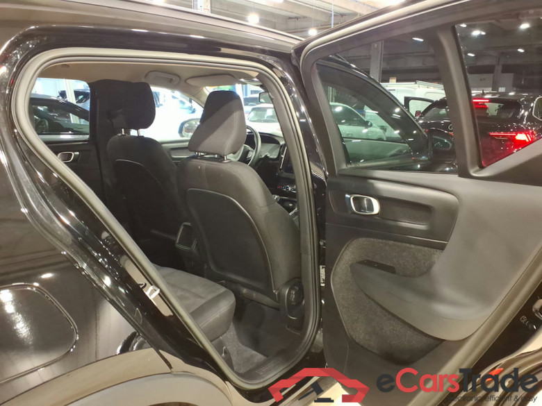 VOLVO XC40 1.5 T2 ESSENTIAL #5