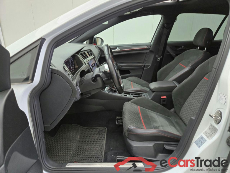 VOLKSWAGEN GOLF 2.0 TSI GTI Performance #5
