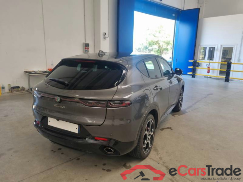 ALFA ROMEO TONALE / 2022 / 5P / SUV 1.3 280CV PLUG IN HYBRID AT6 VELOCE Q4 #2