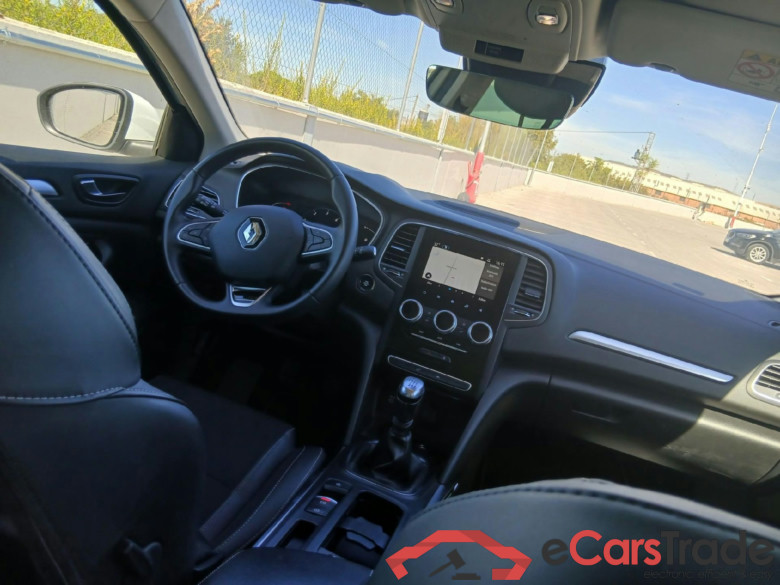 RENAULT Mégane / 2020 / 5P / familiar S.T. Zen Blue dCi 85 kW #3