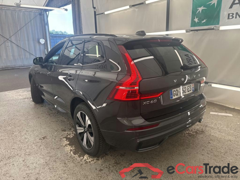 VOLVO XC60 / 2021 / 5P / SUV Recharge T6 350 GT 8 Plus Style Dark #3