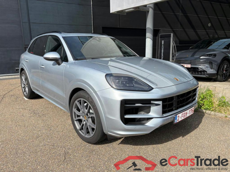 PORSCHE Cayenne (MY24) #2