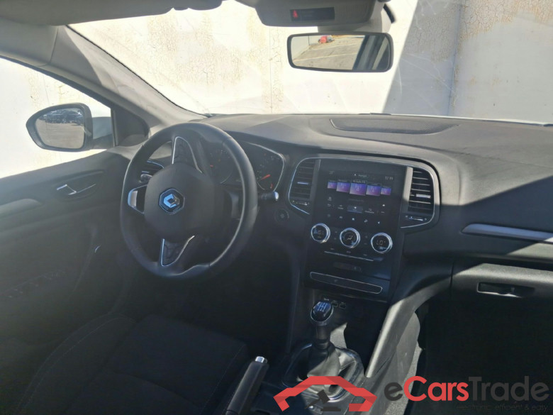 RENAULT Mégane / 2020 / 5P / berlina con portón Business Blue dCi 85 kW (115CV) -SS #3