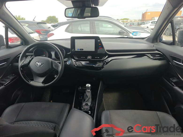 TOYOTA C-HR / 2019 / 5P / todoterreno 2.0 180H Advance #3