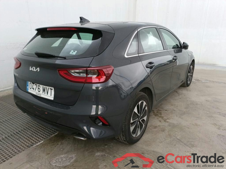 KIA Ceed / 2021 / 5P / berlina con portón 1.0 T-GDi 74kW (100CV) Drive (AC) #2