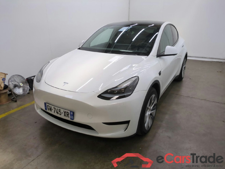TESLA Model Y / 2021 / 5P / SUV RWD #1
