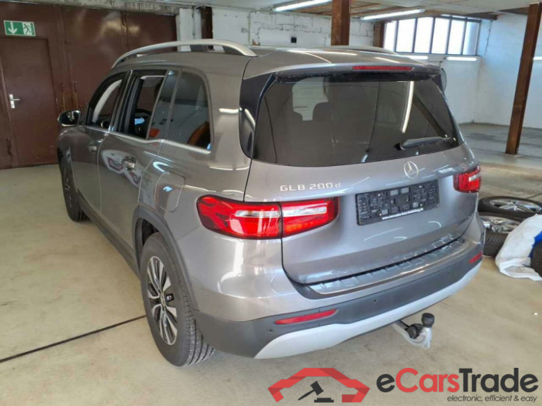 MERCEDES GLB 200d  #3