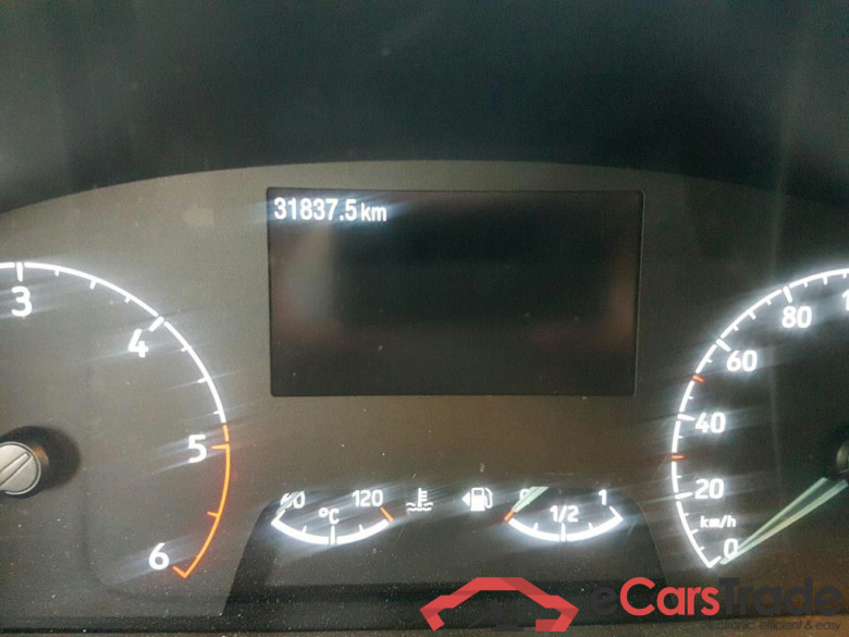 FORD Transit / 2013 / 4P / furgón 350 96kW L3H2 Van Trend FWD MHEV #5
