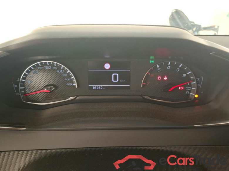 PEUGEOT 208 / 2019 / 5P / Berline PureTech 75 S&S Style(SP) #6