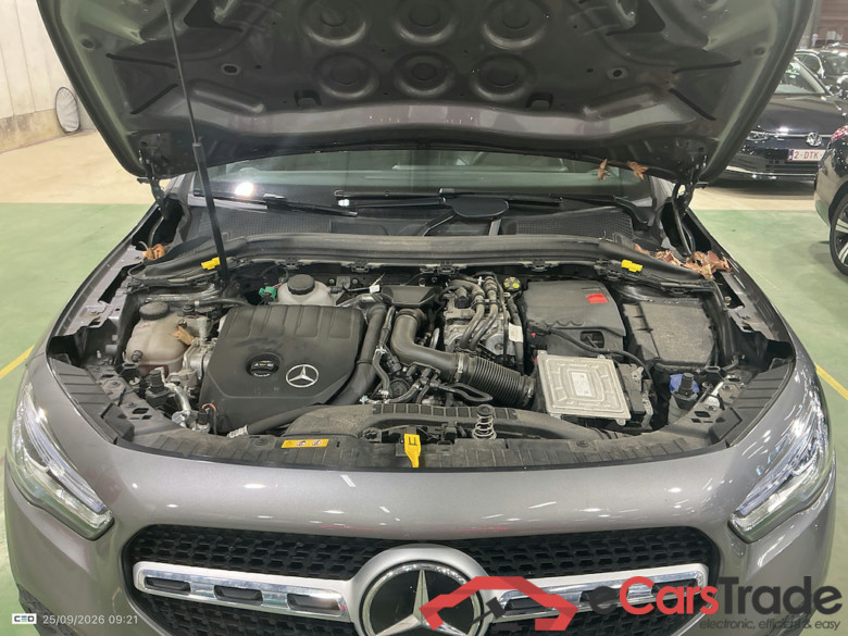 MERCEDES-BENZ GLA 1.3 GLA 250 E DCT LUXURY LINE #6