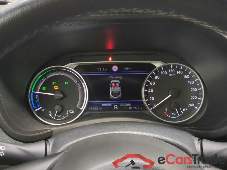NISSAN Juke / 2019 / 5P / Crossover Hybrid 143 Business+ #6