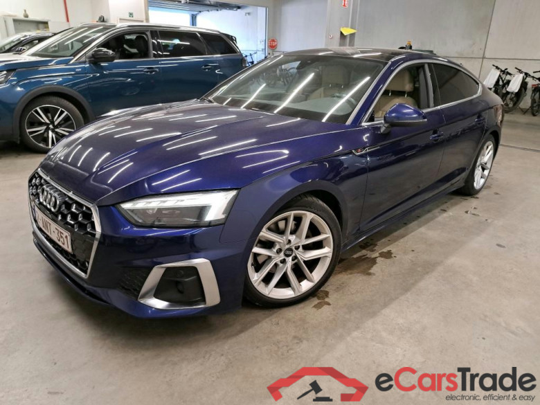 AUDI - AUD A5 SB 30 TDI 136PK S-Tronic 136PK Business Edition S Line Pack Platinum With Heated Sport Seats & Matric LED & Pano Roof & Trailer Towing Hook &  Parking Assistance