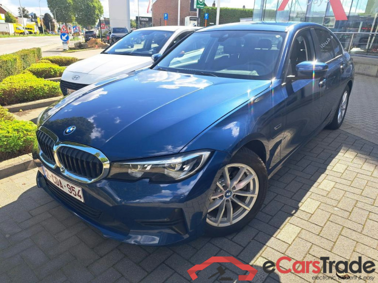 BMW - BMW 3 BERLINE 320e 204PK Pack Business Plus With Heated Sport Seats & Heated Steering Wheel & Parking Assistant Pack  * HYBRID *RID * #1
