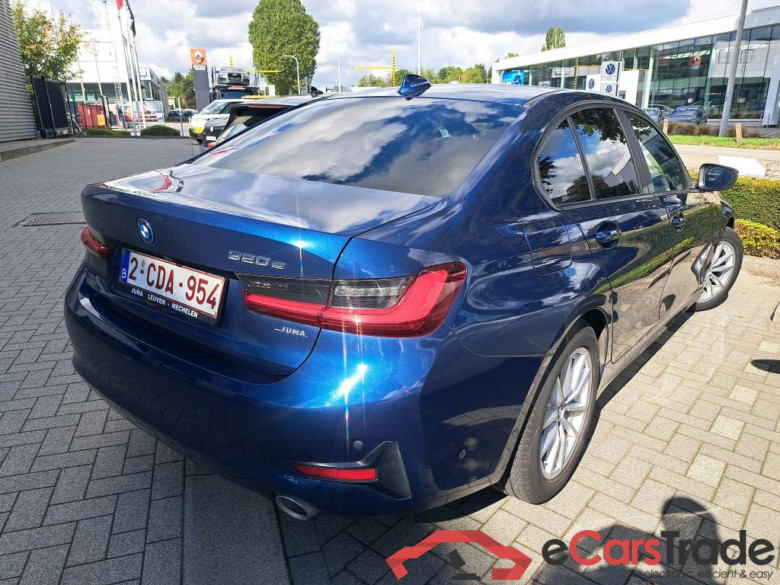 BMW - BMW 3 BERLINE 320e 204PK Pack Business Plus With Heated Sport Seats & Heated Steering Wheel & Parking Assistant Pack  * HYBRID *RID * #2