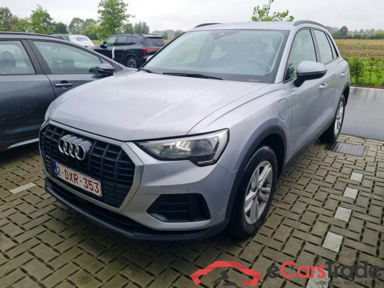 AUDI Q3 1.4 45 TFSI E S TRONIC #1