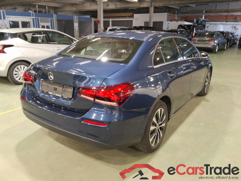 MERCEDES-BENZ A-CLASS LIMOUSINE 1.3 A 250 E BUSINESS LINE DCT #4