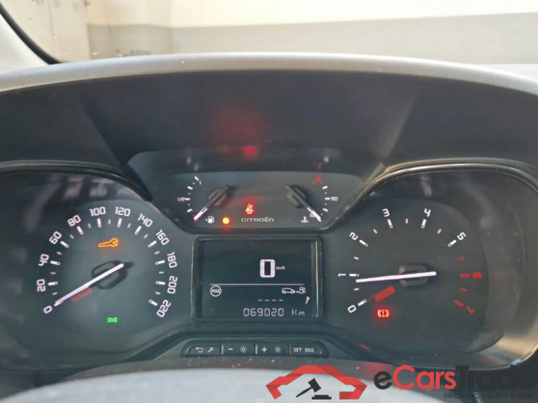 CITROEN C3 AIRCROSS / 2021 / 5P / SUV BLUEHDI 110 SeS FEEL #4