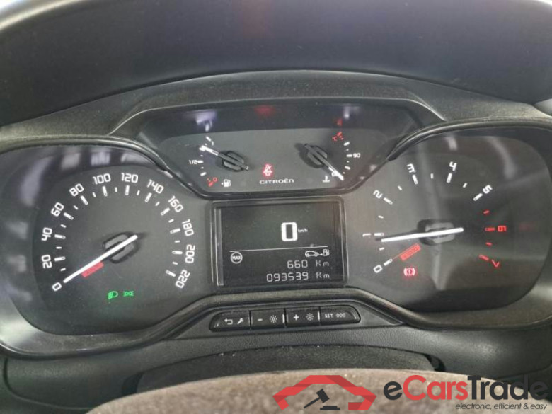 CITROEN C3 / 2020 / 5P / BERLINA BLUEHDI 100 SeS FEEL VAN #4