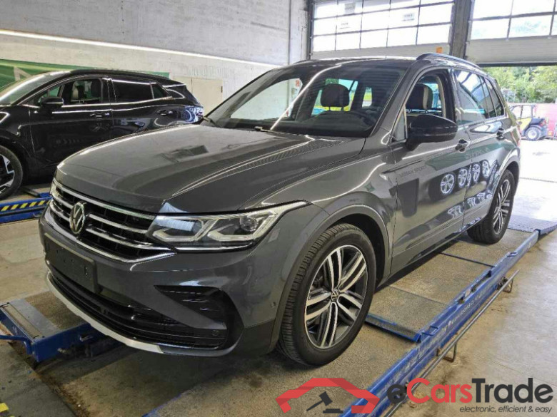 Volkswagen Tiguan (AX1)(07.2020->2024) DE - SUV5 2.0 TDI BMT/Start-Stopp EU6d, 4Motion Urban Sport, (Facelift) 2021 - 2 #1