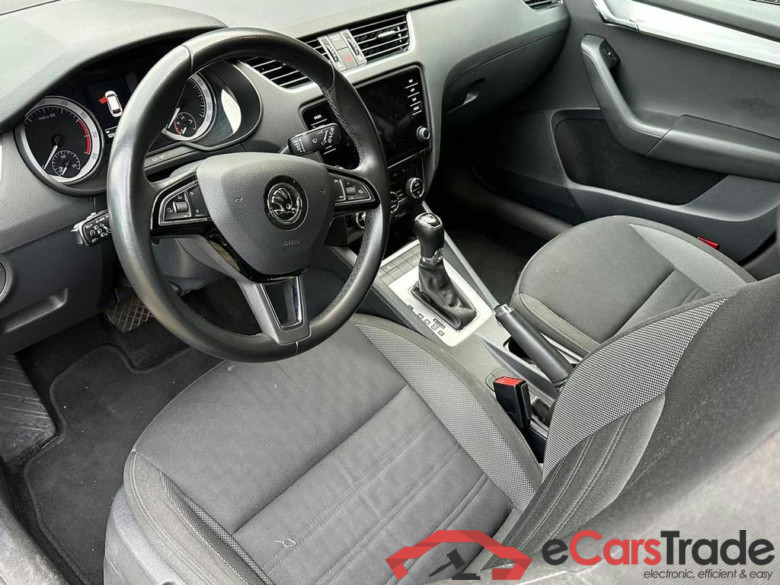 SKODA Octavia Combi CNG SW 1.5 TGI G-TEC Ambition DSG #3