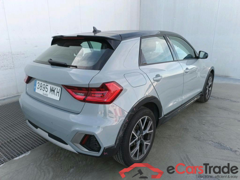 AUDI A1 / 2018 / 5P / berlina con portón allstreet Adrenalin 35 TFSI 110kW S tro(SP) #2