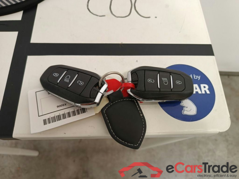 Peugeot 5008 1.2 HYBRID 136 e-DSC6 Active Pack 5d #4