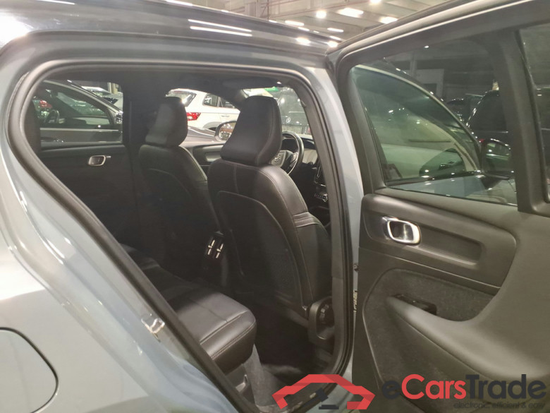 VOLVO XC40 1.5 T4 RECHARGE GEARTRONIC R-DESIGN #5