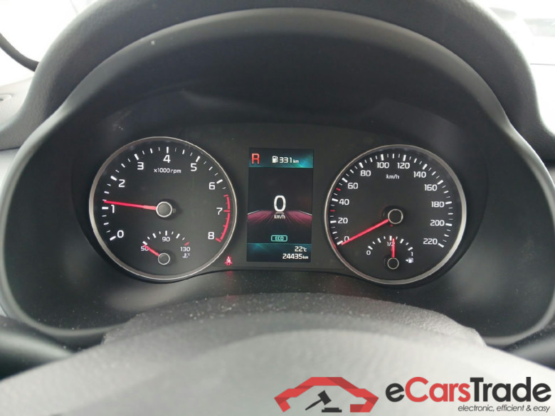 KIA Stonic / 2017 / 5P / todoterreno 1.0 T-GDi 74kW (100CV) MHEV MT Concept #4