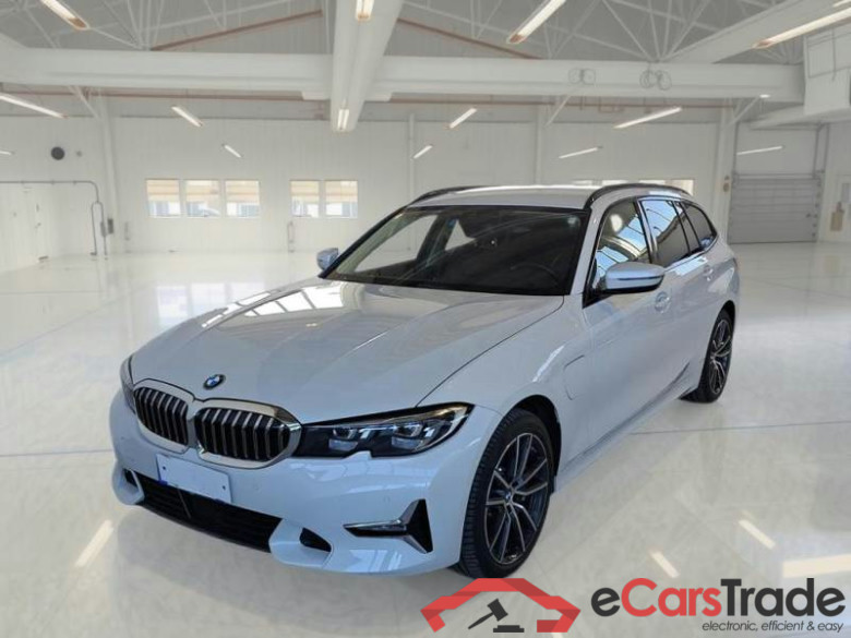 BMW SERIE 3 / 2018 / 5P / STATION WAGON 330E XDRIVE LUXURY TOURING AUTO #1