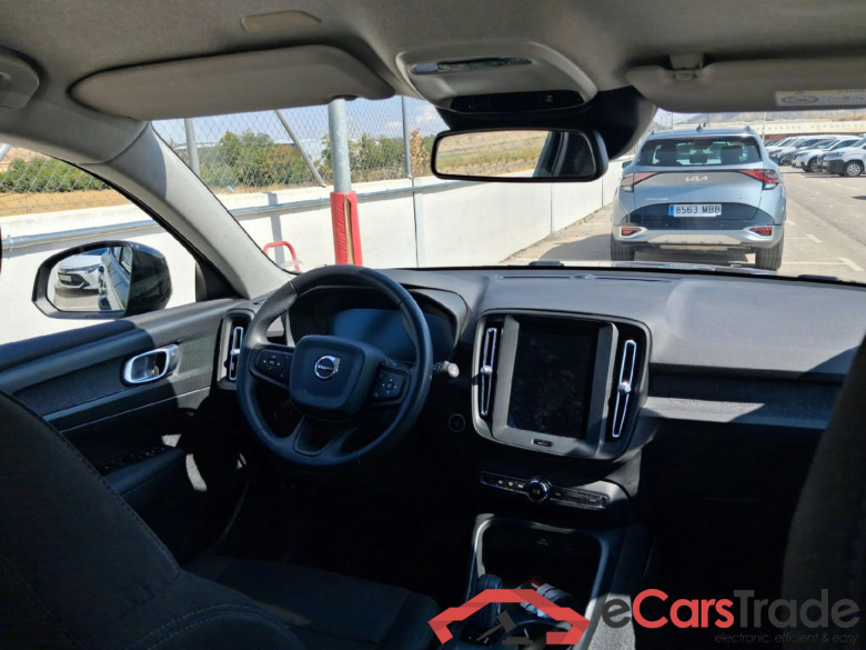 VOLVO XC40 / 2017 / 5P / todoterreno 1.5 T3 Auto #3