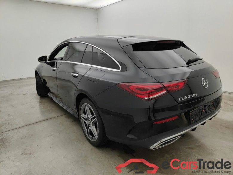 Mercedes-Benz CLA Shooting Brake CLA 250 e AMG Line 5d #3