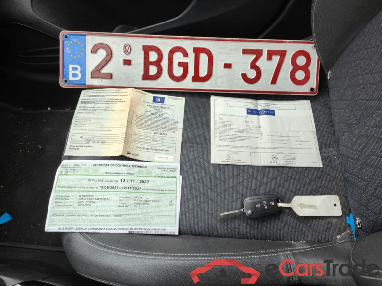 Opel Corsa 1.2 55kW S/S Elegance 5d !!Damaged car, Rolling car!! #4