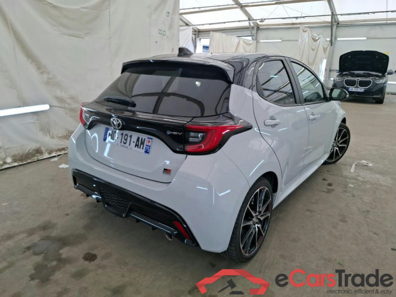 TOYOTA Yaris Hybride / 2022 / 5P / Berline Hybride 130h GR SPORT #3