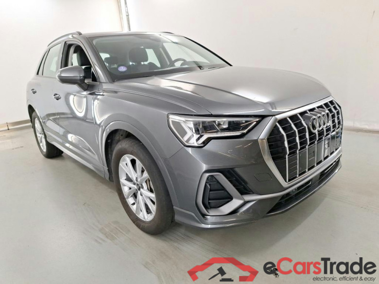 AUDI Q3 1.4 45 TFSI E S TRONIC S LINE #2
