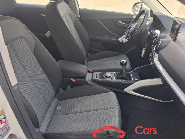 AUDI Q2 / 2016 / 5P / todoterreno Design 30 TFSI 85kW (116CV) #6