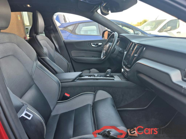 VOLVO XC60 / 2017 / 5P / todoterreno 2.0 T6 AWD Recharge R-Design Auto #6