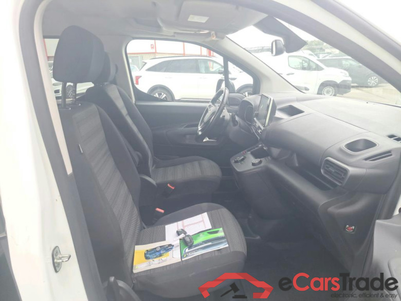 OPEL Combo Life / 2018 / 5P / combi 1.2 T 96kW (130CV) S/S Elegance L Auto (IND) #6