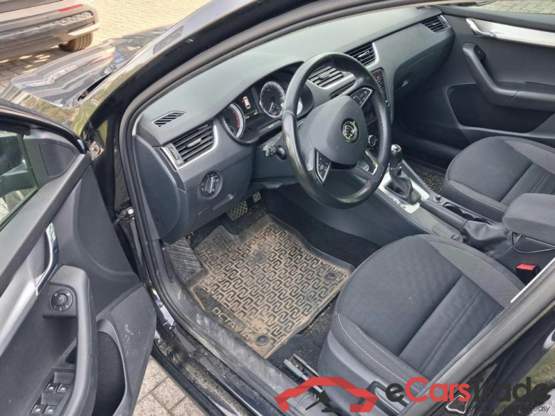SKODA Octavia Combi CNG SW 1.5 TGI G-TEC Ambition DSG #6