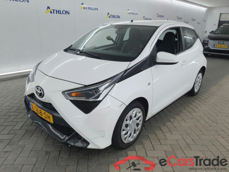 TOYOTA Aygo 1.0 VVT-i x-play 5D 53kW