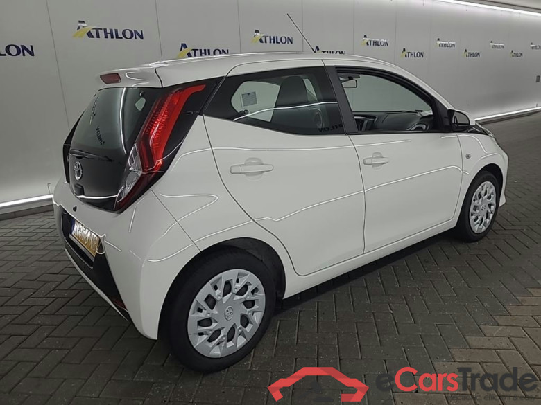 TOYOTA Aygo 1.0 VVT-i x-play 5D 53kW #3