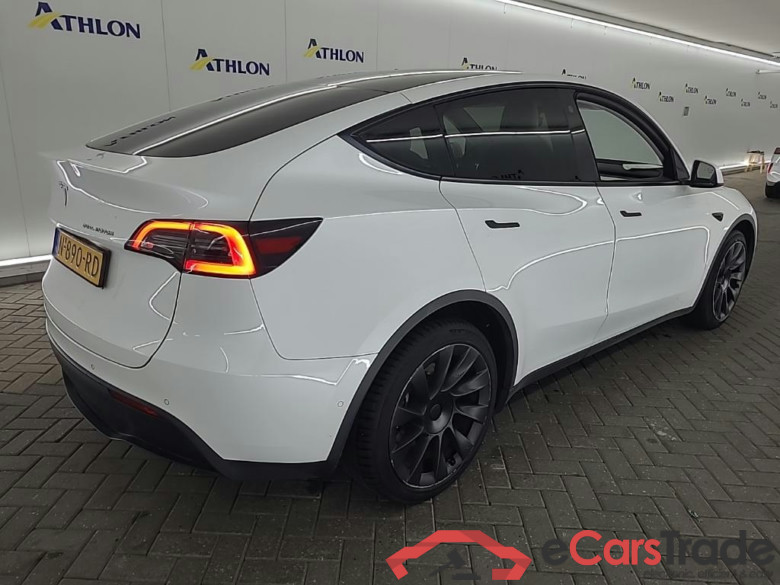 Tesla Model Y Long Range Dual Motor AWD 5D #3