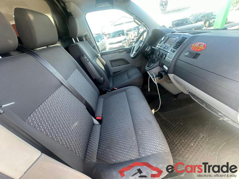 VOLKSWAGEN Transporter T5 1000 Fourgon Swb Dsl 2.0 CR Bi-TDi Edition 25 DSG #4