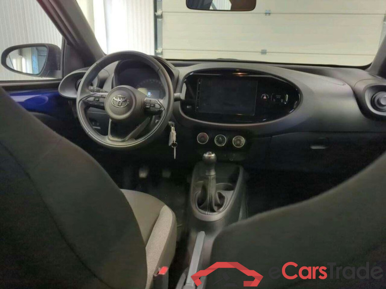 TOYOTA Aygo X 1.0 VVT-i MT Play #3