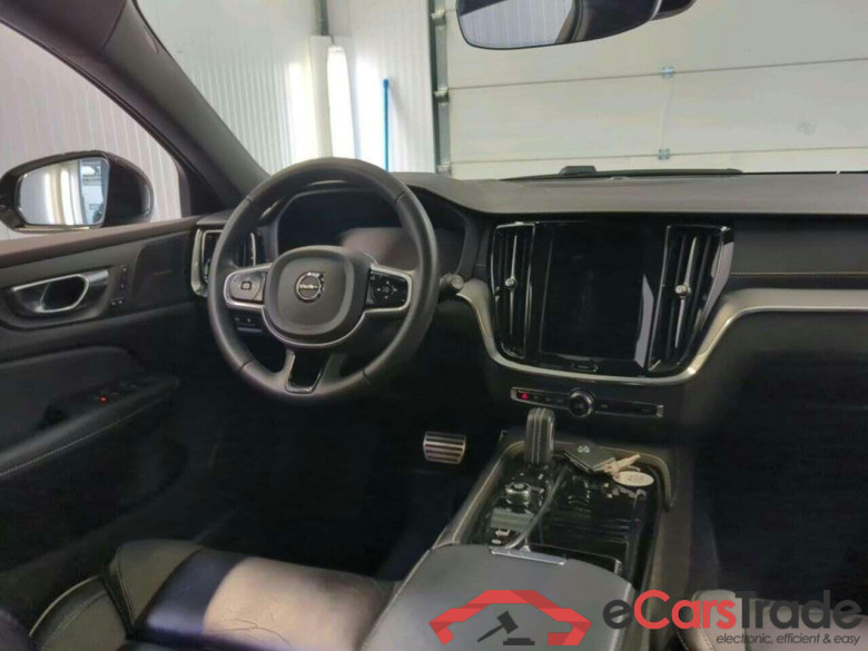 VOLVO V60 2.0 T8 AWD PstrEn #3