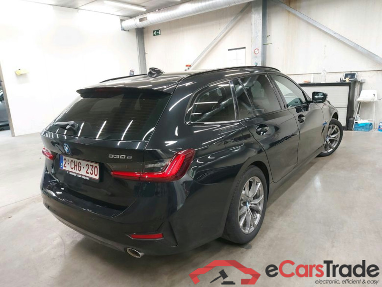 BMW - BMW 3 TOURING 330e 292PK Sport Pack Business Plus & Comfort With Heated Seats & Driving Assistant Pack & Active Cruise & Head Up & Pano Roof & Parking Assistant Pack * HYBRID * #2