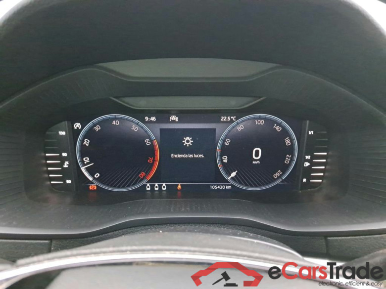 SKODA Karoq / 2021 / 5P / todoterreno 1.5 TSI 110kW (150CV) ACT Ambition #4