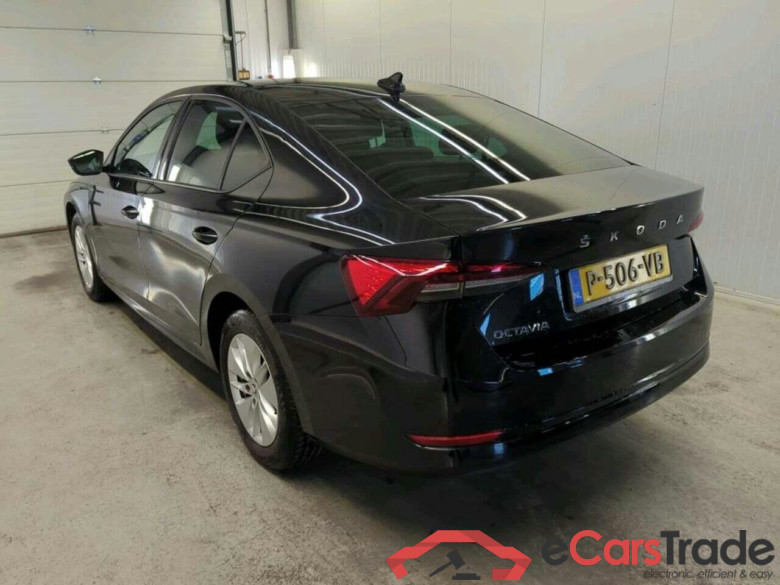 SKODA Octavia 1.0 TSI Ambition #6