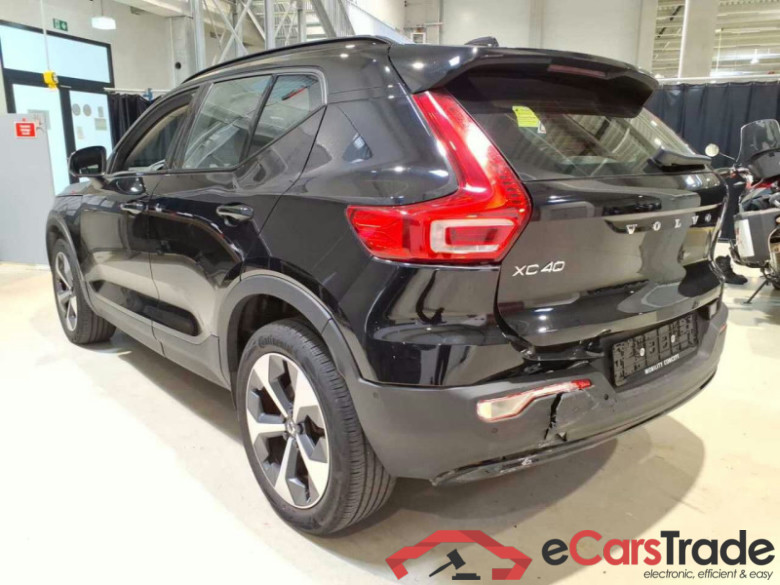 Volvo XC40 (2017->) DE - SUV5 B4 2WD EU6d, Plus Dark, (Facelift) 2022 - 2024 #4